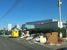 Modica, rifiuti abbandonati da due settimane e le piazzole si trasformano in discariche