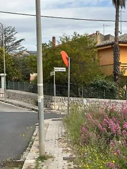 Via della Costituzione a Ragusa, Zagami: "Quel marciapiede &egrave; pericoloso per la pubblica incolumit&agrave;"