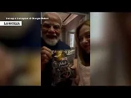 L' hastag &laquo;melody&raquo; torna virale: il primo ministro Modi dona a Meloni un pacchetto di toffee