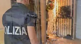 Droga, secondo blitz nello stesso stabile: in carcere un giovane di 19 anni