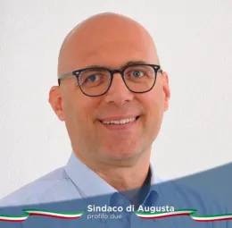 Il sindaco che pu&ograve; fare l&rsquo;imperatore e le dinastie in chiaroscuro