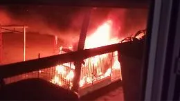 Francofonte brucia ancora, distrutto camion-panineria