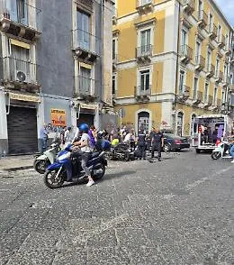 Scontro tra auto e moto a Catania: coinvolto un uomo in carrozzina