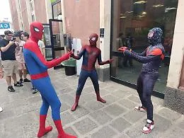 Dai meme alle armature, fino ai costumi iconici: le foto di EtnaComics