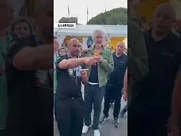 Etna Comics 2026, l&rsquo;arrivo dell'attore  Matthew Modine tra selfie e applausi
