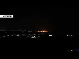 Vento e caldo accendono l&rsquo;estate degli incendi: in fiamme le colline di Avola 