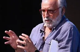 La paura che fa ridere: "Non &egrave; vero ma ci credo" con Gino Astorina