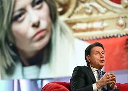 Il "dissing" di Stato: quando il montaggio di un video diventa il ring tra Conte e Meloni