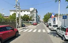 Dramma sfiorato a Milazzo: l'aspiratore della piscina le intrappola i capelli, salvata per miracolo