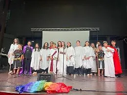 Arte e impegno civile in scena: Antigone e il coro degli studenti contro la violenza
