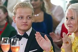 Un video girato da lui stesso incastra il figlio della principessa Mette Marit: condannato a quattro anni per due stupri