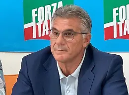 Inchiesta corruzione, l'ex deputato Gallo Afflitto torna in libert&agrave;: per lui un anno di interdizione dai pubblici uffici
