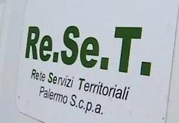 "Imbrogli con i badge alla Reset", dieci presunti furbetti del cartellino indagati nella partecipata. Alaimo: "Approfondiremo  le responsabilit&agrave;"
