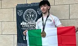 Santa Croce Camerina sul tetto d'Europa, un 17enne riscrive la storia del powerlifting