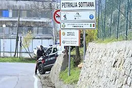 Rubano rame e tentano la fuga investendo due carabinieri, arresti nel Palermitano