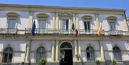 La protesta per i diritti dei disabili arriva fino all'Autorit&agrave; regionale: l'incontro si sposta dal primo piano al cortile