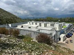 Rimpatri, l'Ue adotta il modello Albania: hub in Paesi terzi e procedure pi&ugrave; veloci. E Meloni incassa il suo risultato pi&ugrave; europeo 