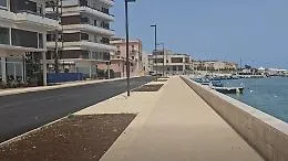 Il nuovo Sbarcadero &egrave; gi&agrave; vecchio: &laquo;Parapetto troppo basso, area da mettere in sicurezza&raquo;