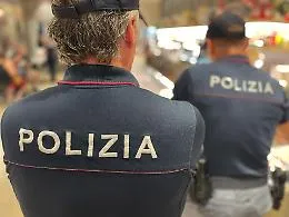 Blitz nel centro di Catania: oltre 20mila euro di multe e 30 kg di alimenti sequestrati