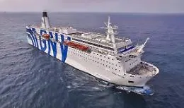 Panico per i passeggeri di nave Gnv  per incendio a bordo: "Notte da incubo e rivolta contro ufficiali"