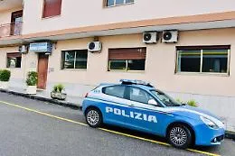 Perseguitava sui social un deputato nazionale: 46enne ai domiciliari