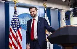 Tregua, petrolio e sanzioni: Vance arrivato in Svizzera per l'ultima finestra di dialogo tra Usa e Iran 