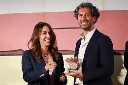 Alfio Russo, il giornalista siciliano che conquist&ograve; il Corriere della Sera: il libro a lui dedicato &egrave; un messaggio d'amore