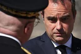 Francia, stretta sui vertici dello Stato: scatta l'obbligo di test antidroga 