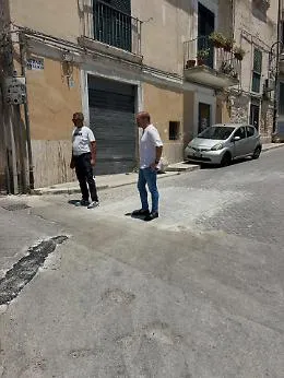 La "toppa" della discordia a Modica, l'assessore Armenia: "Interverremo la settimana prossima nella maniera pi&ugrave; opportuna"