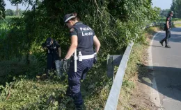 Vigile morto dopo il posto di blocco forzato: spunta il suv, giallo sullo speronamento