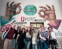 Il progetto Differenze fa tappa a Napoli: gli studenti di Enna applauditi sul palco nazionale