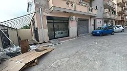 Audace furto nella notte a Vittoria, rubano in un negozio di elettrodomestici