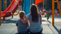 Una mamma racconta: "Mio figlio autistico e quelle botte al parco"