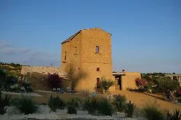 Nella Valle dei Templi rinasce la terra dei baroni: agricoltura, archeologia e cibo in un modello unico in Europa