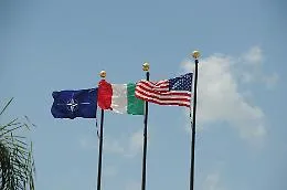 La guerra Usa-Iran e i 500 aerei partiti dalle basi italiane: Sigonella sempre al centro della crisi