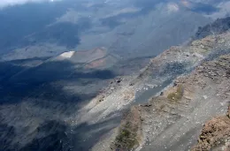 L'Etna si risveglia, colata lavica nell'alta Valle del Leone. Attivit&agrave; stromboliana alla Voragine