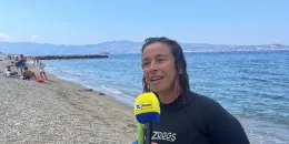 Debora Vissani attraversa lo Stretto: bracciate di solidariet&agrave; per la ricerca e l'inclusione