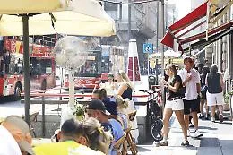 Weekend bollente, 18 citt&agrave; italiane con bollino rosso: ospedali in allerta e concerti annullati. Loredana Bert&egrave;: "Salute a rischio"