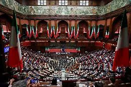 Elezioni anticipate s&igrave;, ma dopo aver salvato il vitalizio: i calcoli segreti dei parlamentari neoeletti