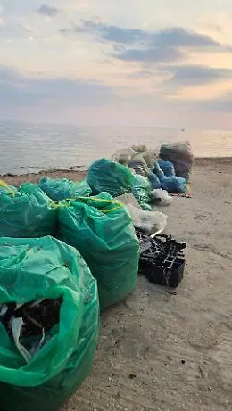 Scoglitti, Costa Fenicia ripulita dai cittadini volontari