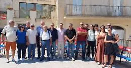 Scicli, inaugurate le panchine della solidariet&agrave;