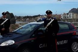 Ritocchi estetici in un B&b da falsi professionisti: denunciati dopo la segnalazione di un cliente