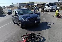 Scoglitti, scontro auto-ciclista: l'ennesimo incidente che si verifica in danno a un appassionato delle due ruote