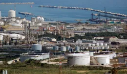 Scerra porta il caso Siracusa in Europa: &laquo;Difendiamo lavoro e imprese&raquo;