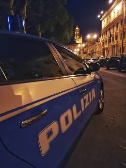 Palermo, asse dello spaccio tra auto, furgone e scooter: la Polizia blocca un carico da 30 chili di hashish