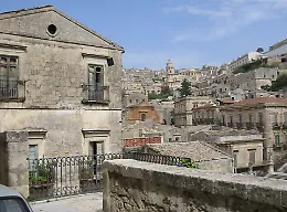 Trasporto pubblico e gestione strisce blu a Modica, il comitato non fa sconti
