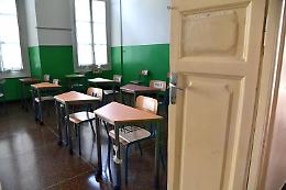 Aumenti medi di 137 euro mensili per la scuola: il contratto nazionale 2025-27 operativo