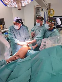 Eccezionale intervento al San Marco di Catania: primo allungamento simultaneo di femore e tibia 