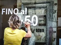 Saldi estivi in Sicilia al via: 350 milioni in gioco, spesa media di 170 euro a famiglia  e l'appello di Confcommercio