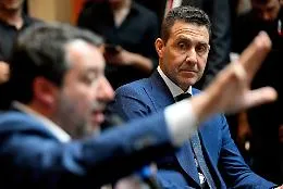 Vannacci oltre Salvini: il sorpasso che scuote il centrodestra e apre una faglia nella maggioranza
